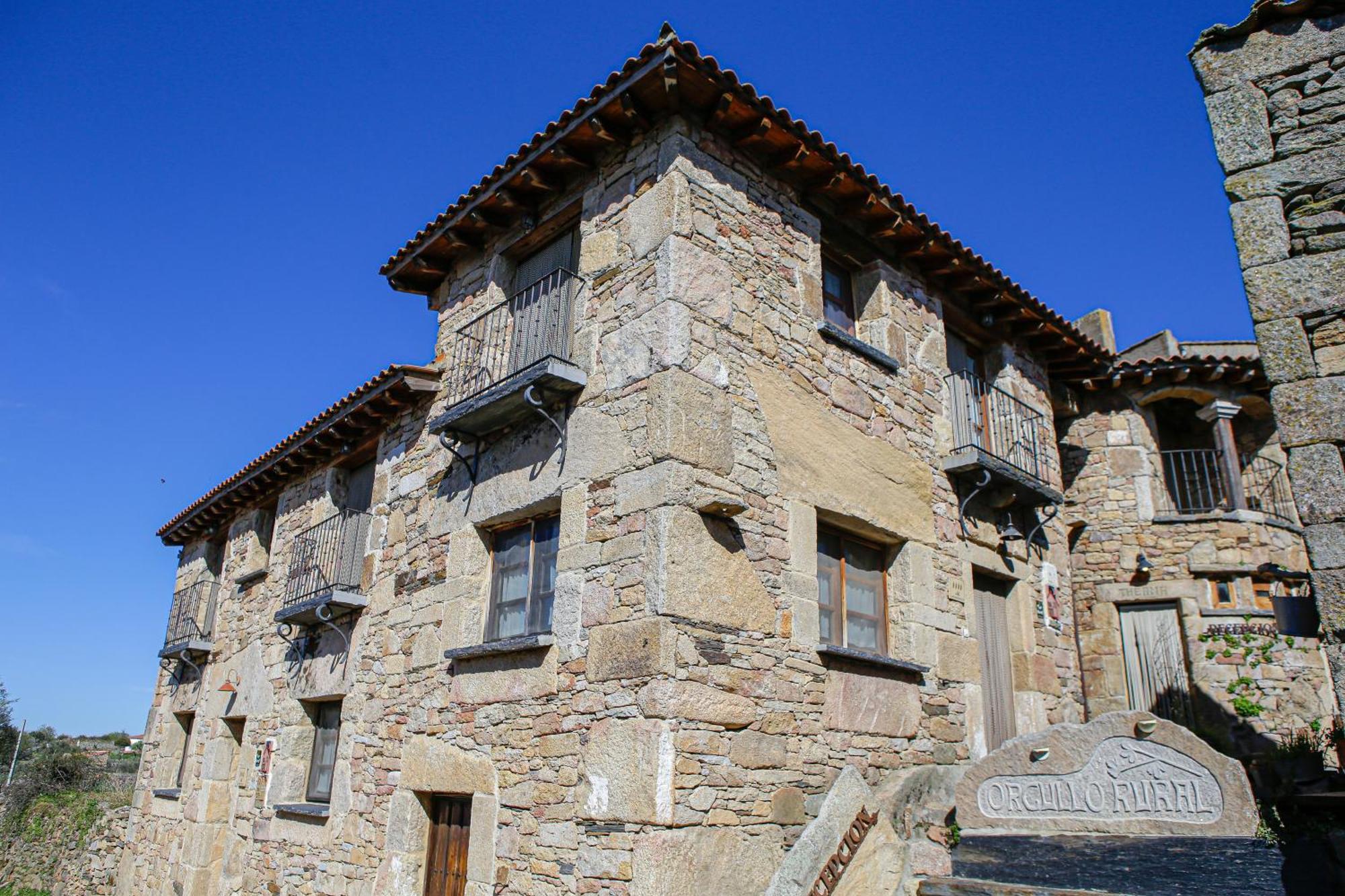 Camino De Hierro Villa Bermellar Buitenkant foto